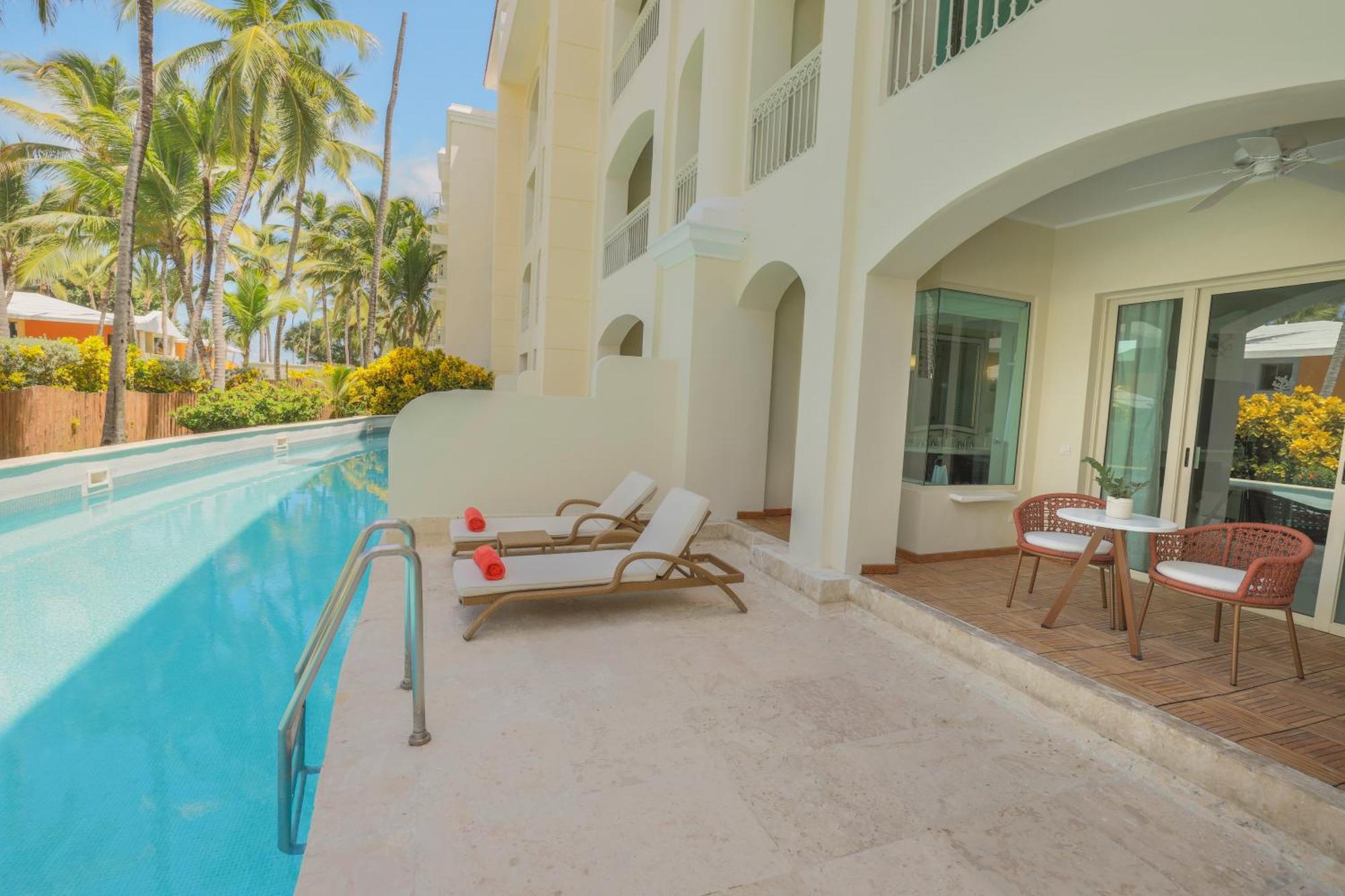 Swim Out Butler Suite